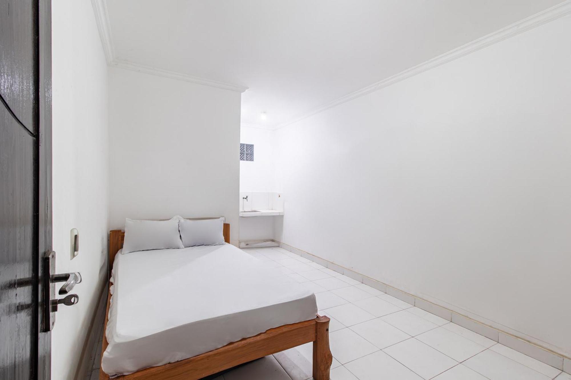 Oyo Life 93504 Kost Krisna Hotell Temukus Exteriör bild